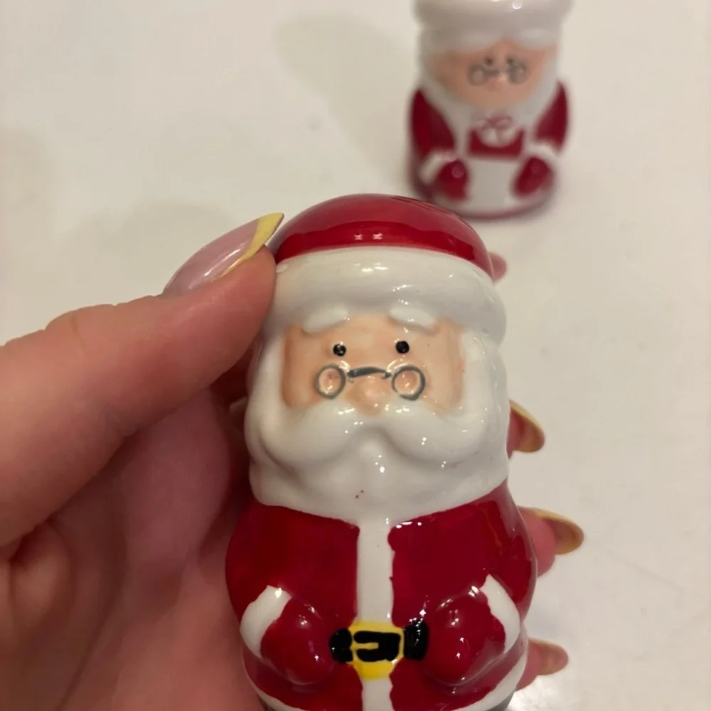 tinsel and frost sand set salt and pepper shakers with box
